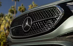   Mercedes-Benz E 350 4MATIC AMG Line US-spec - 2024