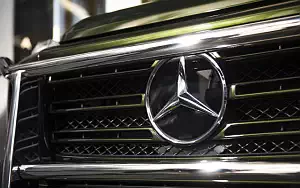  Mercedes-Benz G 550 US-spec - 2018