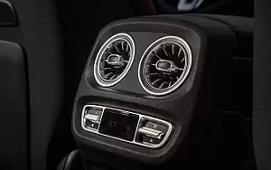   Mercedes-Benz G 550 US-spec - 2018