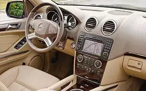  Mercedes-Benz GL450 US-spec - 2010