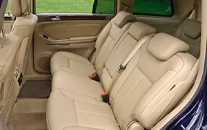   Mercedes-Benz GL450 US-spec - 2010