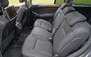   Mercedes-Benz GL550 US-spec - 2010