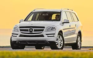   Mercedes-Benz GL350 BlueTEC US-spec - 2013