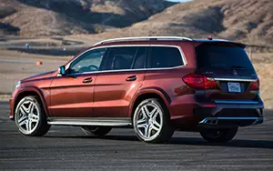   Mercedes-Benz GL63 AMG US-spec - 2013