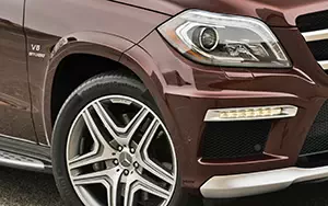  Mercedes-Benz GL63 AMG US-spec - 2013