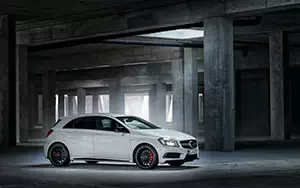 Обои автомобили Mercedes-Benz A45 AMG - 2013