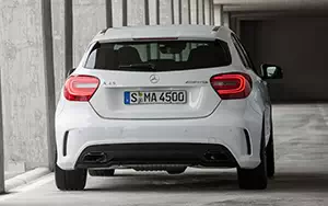   Mercedes-Benz A45 AMG - 2013
