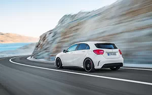   Mercedes-Benz A45 AMG - 2013