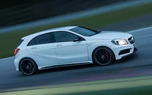   Mercedes-Benz A45 AMG - 2013
