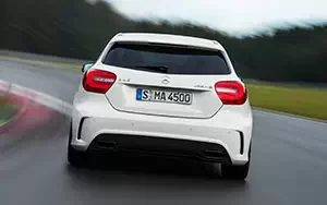   Mercedes-Benz A45 AMG - 2013