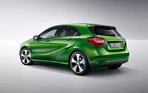 Обои автомобили Mercedes-Benz A 200 Style - 2009
