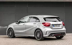   Mercedes-Benz A 250 Sport AMG Line - 2009