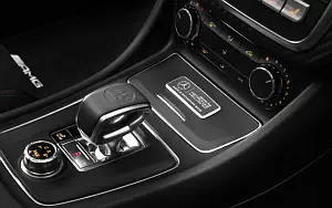 Обои автомобили Mercedes-AMG A 45 4MATIC Champions Edition - 2015