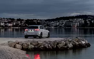 Обои автомобили Mercedes-Benz A 180 d AMG Line - 2018