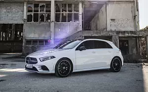 Обои автомобили Mercedes-Benz A 180 d AMG Line - 2018