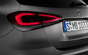 Обои автомобили Mercedes-Benz A-class AMG Line Edition - 2018