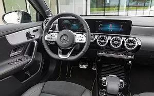 Обои автомобили Mercedes-Benz A-class AMG Line Edition - 2018