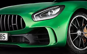 Обои автомобили Mercedes-AMG GT R - 2016