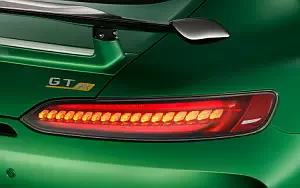 Обои автомобили Mercedes-AMG GT R - 2016