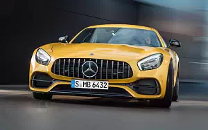   Mercedes-AMG GT S - 2017