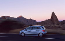 Обои автомобили Mercedes-Benz B200 CDI 2005