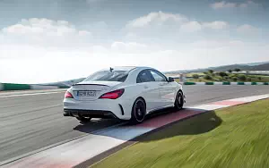 Обои автомобили Mercedes-AMG CLA 45 4MATIC - 2016