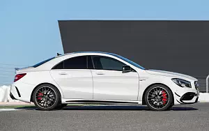 Обои автомобили Mercedes-AMG CLA 45 4MATIC - 2016