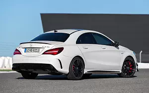 Обои автомобили Mercedes-AMG CLA 45 4MATIC - 2016
