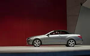   Mercedes-Benz E350 CGI Cabriolet - 2010
