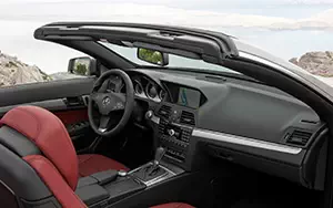   Mercedes-Benz E350 CGI Cabriolet - 2010