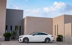 Обои автомобили Mercedes-Benz E 400 4MATIC Coupe AMG Line Edition 1 - 2017