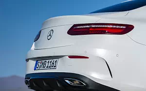 Обои автомобили Mercedes-Benz E 400 4MATIC Coupe AMG Line Edition 1 - 2017