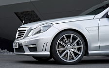   Mercedes-Benz E63 AMG - 2011