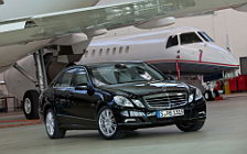   Mercedes-Benz E-class Guard - 2011