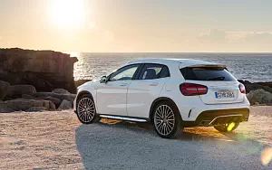 Обои автомобили Mercedes-AMG GLA 45 4MATIC - 2017