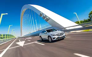   Mercedes-Benz GLC 300 4MATIC Coupe AMG Line - 2016