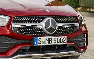 Обои автомобили Mercedes-Benz GLC 300 4MATIC Coupe AMG Line - 2019