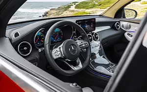 Обои автомобили Mercedes-Benz GLC 300 4MATIC Coupe AMG Line - 2019
