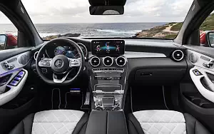 Обои автомобили Mercedes-Benz GLC 300 4MATIC Coupe AMG Line - 2019