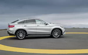 Обои автомобили Mercedes-AMG GLE 63 4MATIC Coupe - 2009