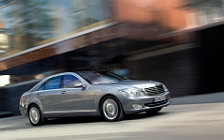 Обои автомобили Mercedes-Benz S500 - 2005