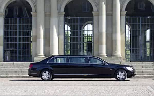   Mercedes-Benz S600 Pullman Guard - 2011