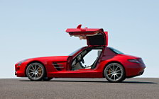   Mercedes-Benz SLS AMG - 2010