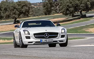   Mercedes-Benz SLS AMG GT Roadster - 2012