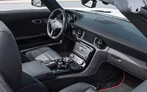 Обои автомобили Mercedes-Benz SLS AMG GT Roadster - 2012