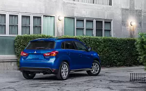   Mitsubishi Outlander Sport SE US-spec - 2015