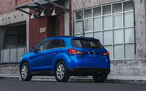   Mitsubishi Outlander Sport SE US-spec - 2015