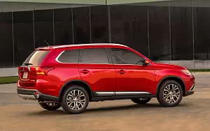 Обои автомобили Mitsubishi Outlander GT US-spec - 2015