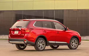 Обои автомобили Mitsubishi Outlander GT US-spec - 2015