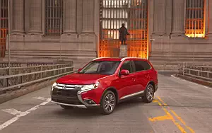   Mitsubishi Outlander GT US-spec - 2015